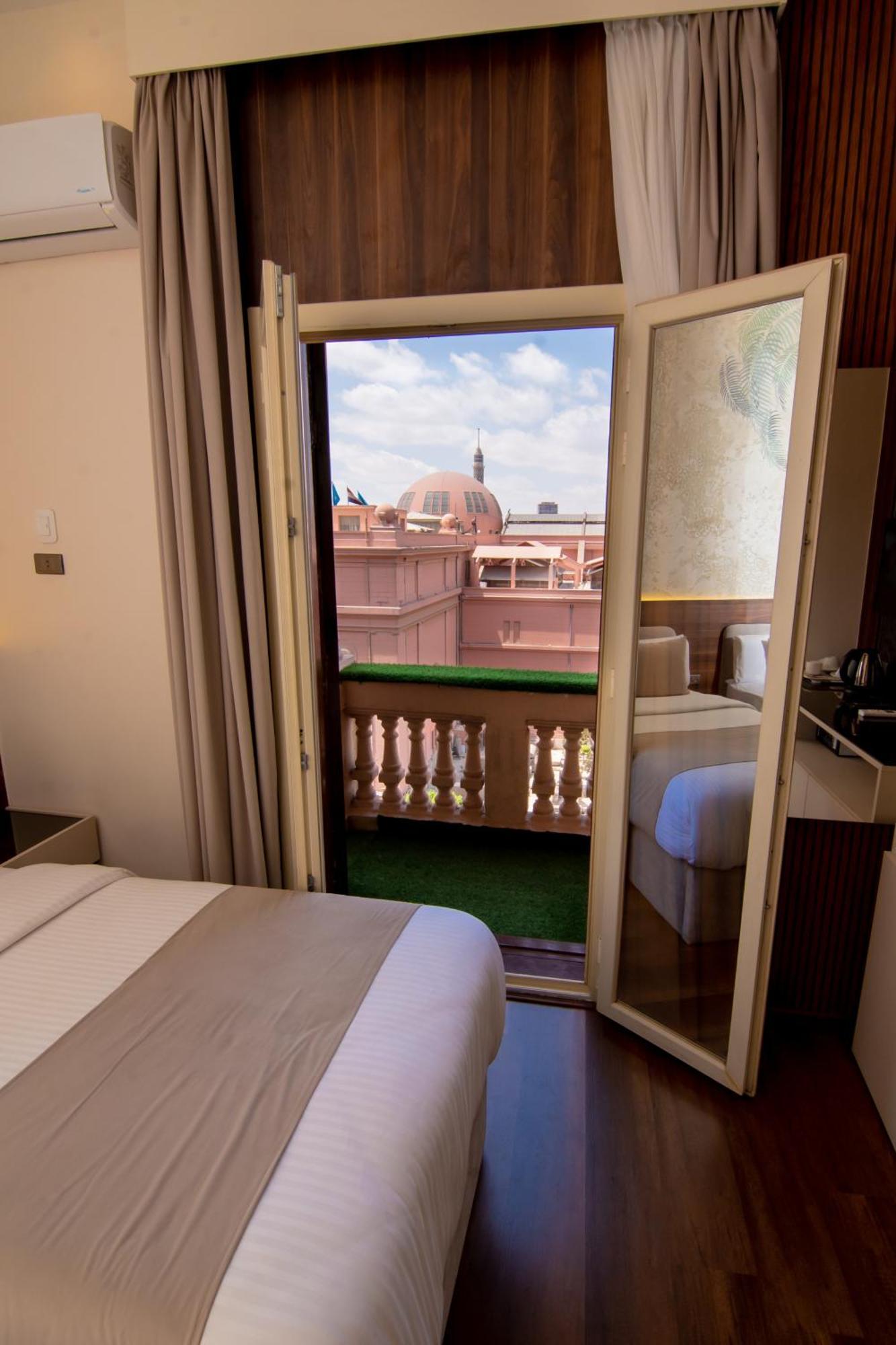 Egyptian Night Albergue Cairo