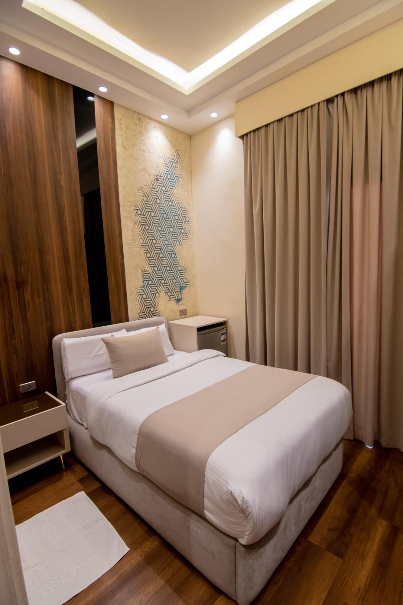 Egyptian Night Hostel *